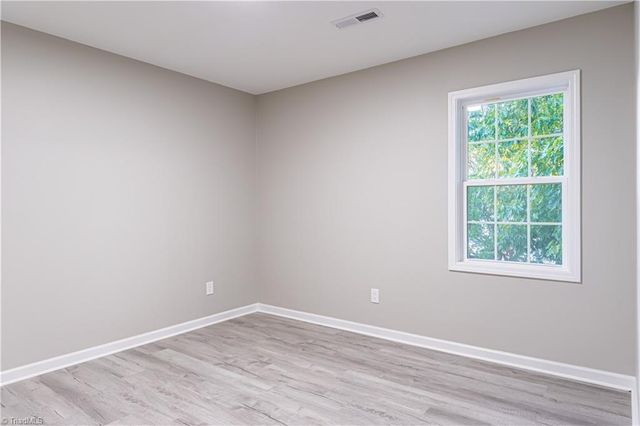 3 Ivyglen Court, Greensboro, NC 27406