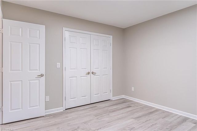 3 Ivyglen Court, Greensboro, NC 27406