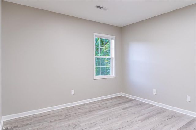 3 Ivyglen Court, Greensboro, NC 27406