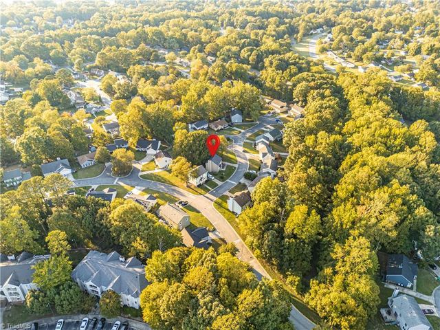3 Ivyglen Court, Greensboro, NC 27406