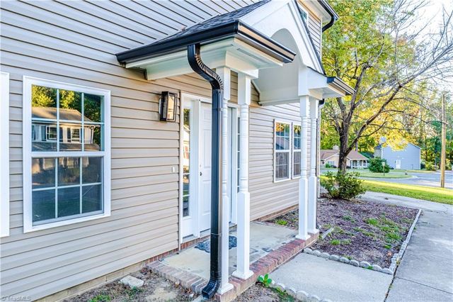 3 Ivyglen Court, Greensboro, NC 27406