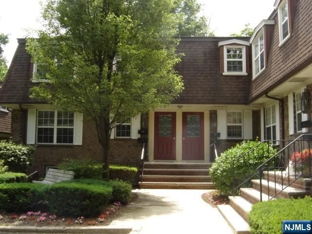 360 Knickerbocker Road 26, Dumont, NJ 07628