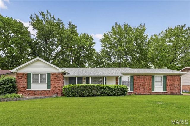 2940 Devonshire Drive, Florissant, MO 63033