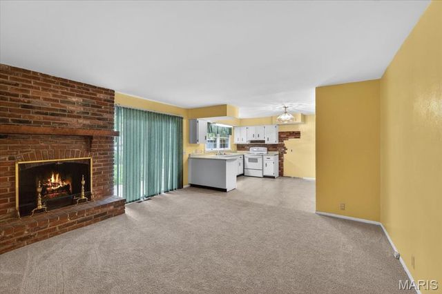2940 Devonshire Drive, Florissant, MO 63033