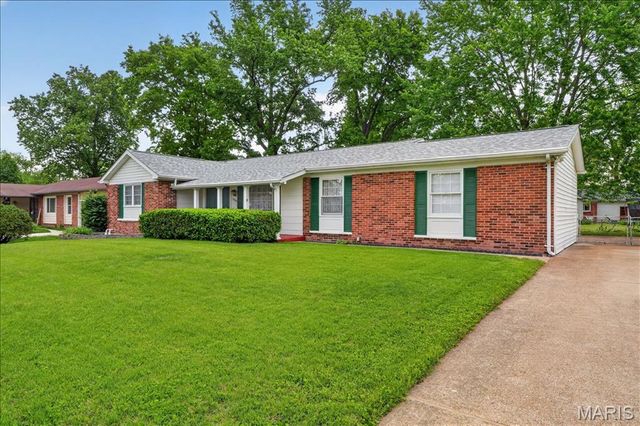 2940 Devonshire Drive, Florissant, MO 63033
