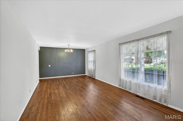 2940 Devonshire Drive, Florissant, MO 63033