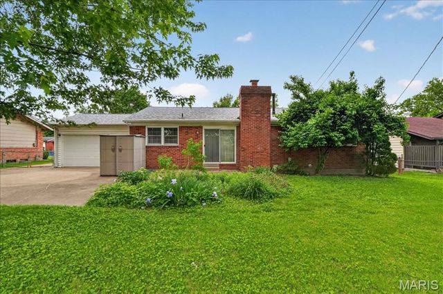 2940 Devonshire Drive, Florissant, MO 63033