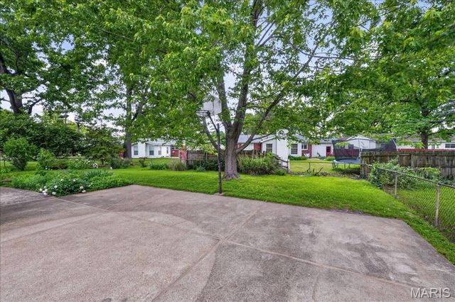 2940 Devonshire Drive, Florissant, MO 63033