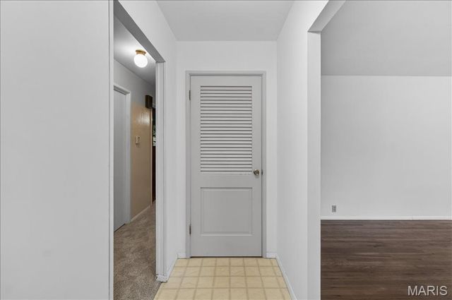 2940 Devonshire Drive, Florissant, MO 63033