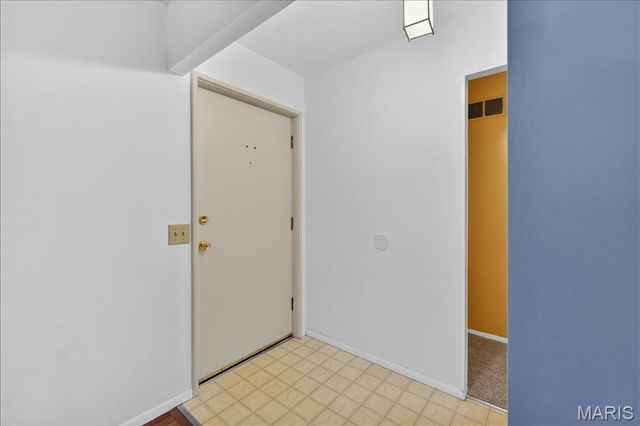 2940 Devonshire Drive, Florissant, MO 63033
