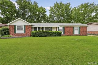 2940 Devonshire Drive, Florissant, MO 63033