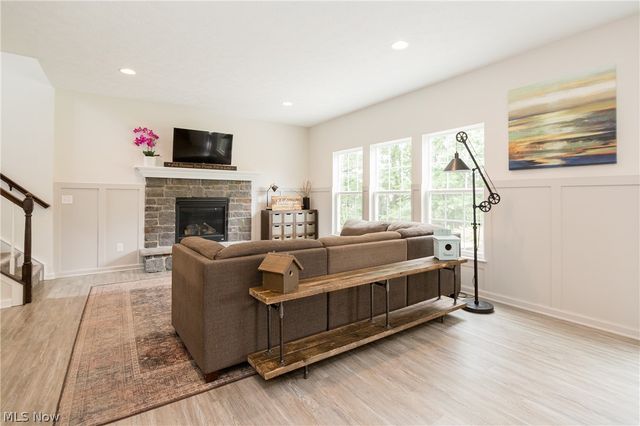 37456 W Fenwick Drive, North Ridgeville, OH 44039