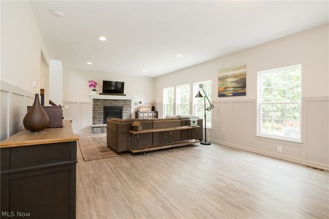 37456 W Fenwick Drive, North Ridgeville, OH 44039
