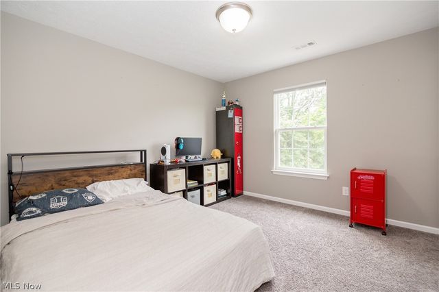 37456 W Fenwick Drive, North Ridgeville, OH 44039