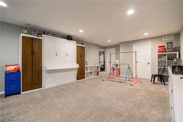 37456 W Fenwick Drive, North Ridgeville, OH 44039