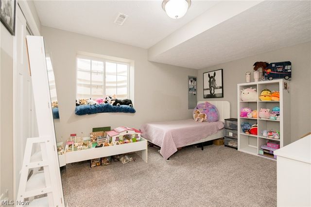 37456 W Fenwick Drive, North Ridgeville, OH 44039