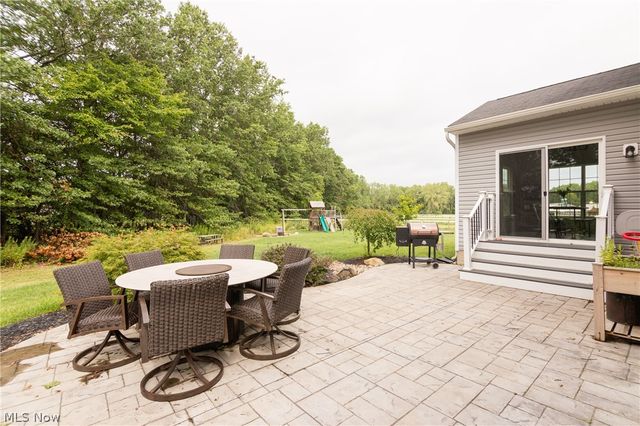 37456 W Fenwick Drive, North Ridgeville, OH 44039