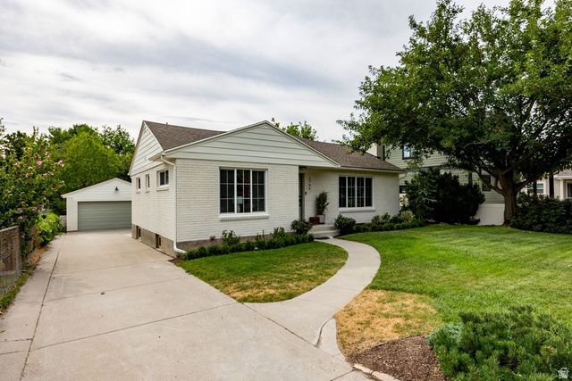 3704 S 2455 E, Salt Lake City, UT 84109