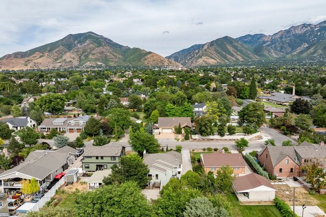 3704 S 2455 E, Salt Lake City, UT 84109
