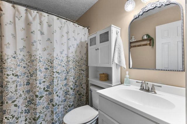 8718 W South County Line Road, Camby, IN 46113