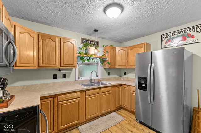 8718 W South County Line Road, Camby, IN 46113