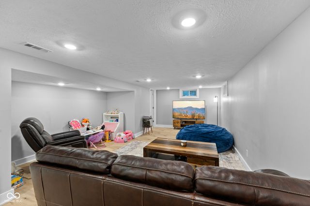 8718 W South County Line Road, Camby, IN 46113