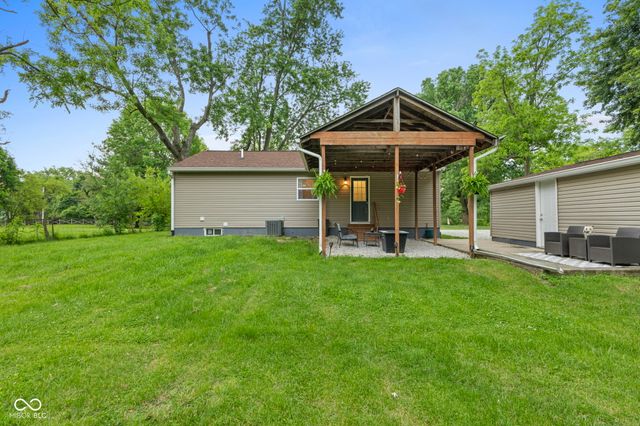 8718 W South County Line Road, Camby, IN 46113
