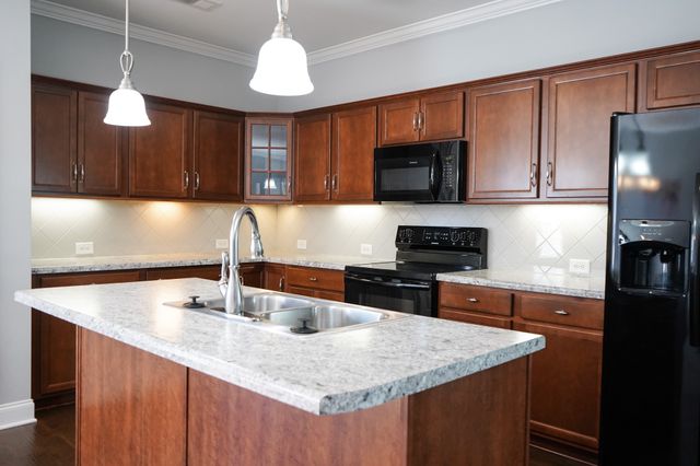 214 Telavera Dr, White House, TN 37188