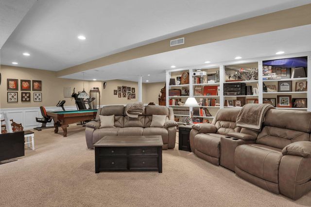 2363 Pleasant Colony Drive, Lewis Center, OH 43035