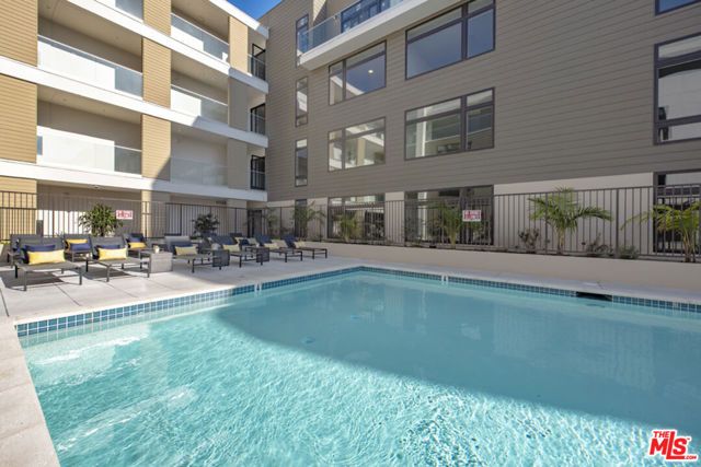 515 W Broadway 326, Glendale, CA 91204