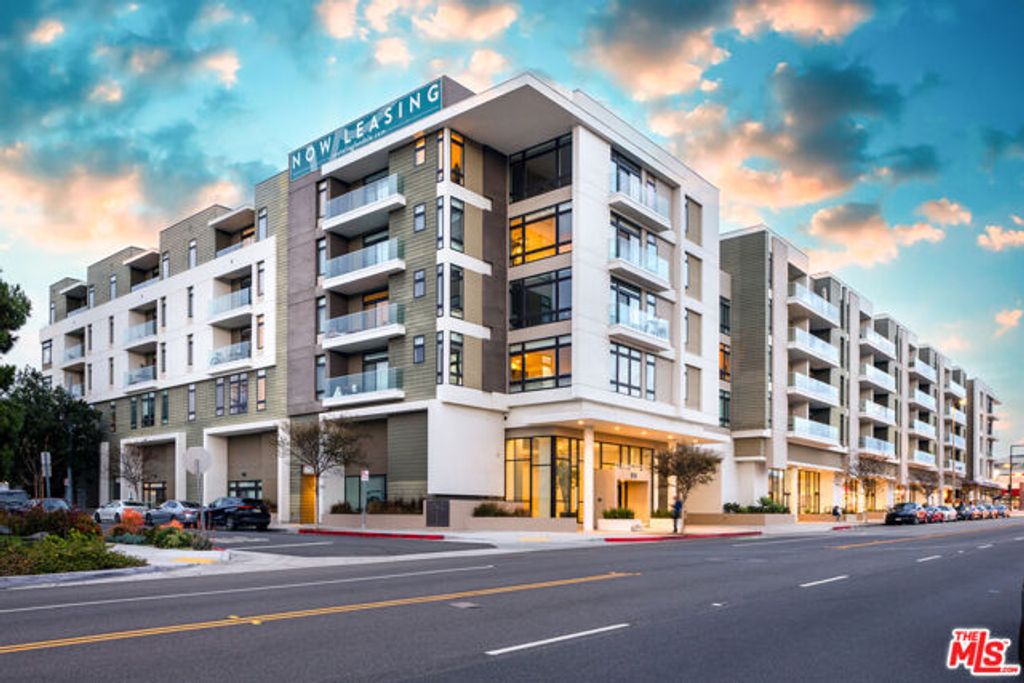 515 W Broadway 326, Glendale, CA 91204