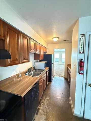 520 Lake Havasu DR, Virginia Beach, VA 23454