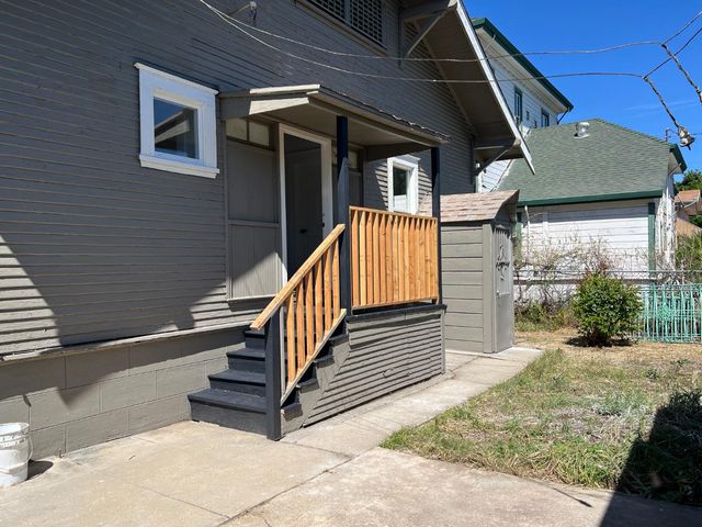 422 E Sonora St, Stockton, CA 95203