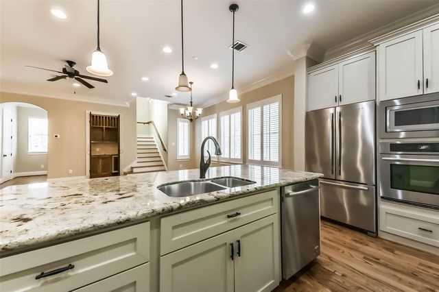 1126 W 16th Street C, Houston, TX 77008