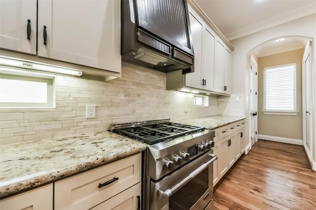 1126 W 16th Street C, Houston, TX 77008