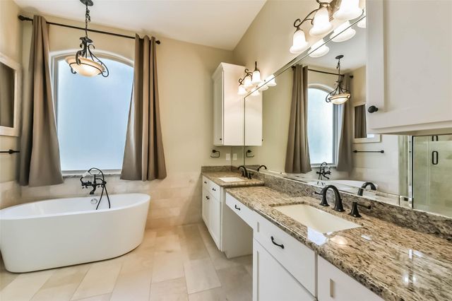 1126 W 16th Street C, Houston, TX 77008