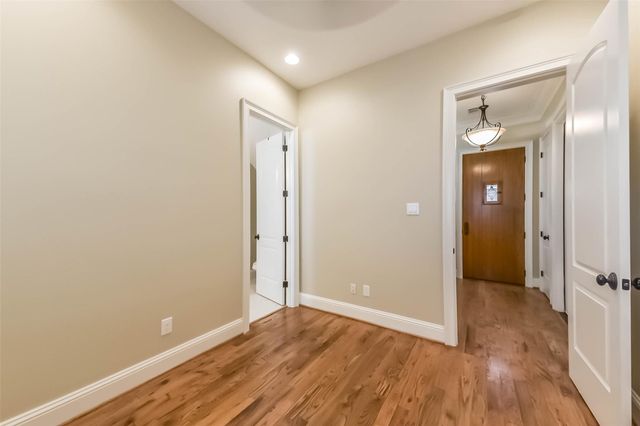 1126 W 16th Street C, Houston, TX 77008