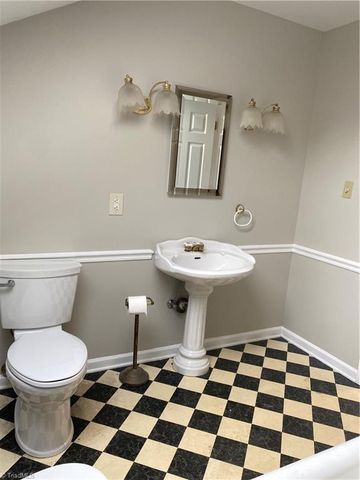 363 Periwinkle Road, Eden, NC 27288