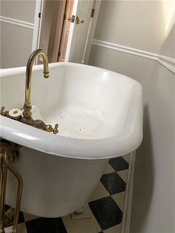 363 Periwinkle Road, Eden, NC 27288