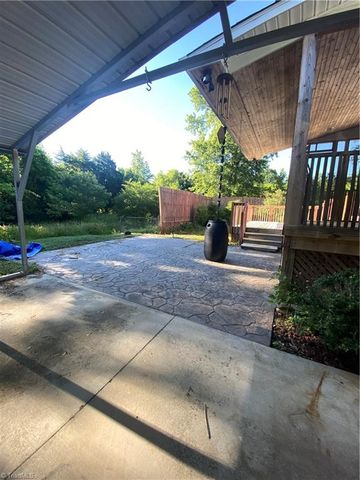 363 Periwinkle Road, Eden, NC 27288