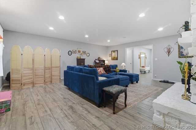 7752 S 73rd East Avenue, Tulsa, OK 74133