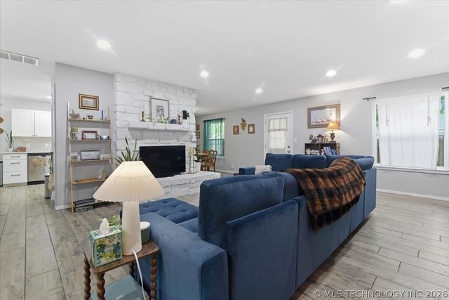 7752 S 73rd East Avenue, Tulsa, OK 74133