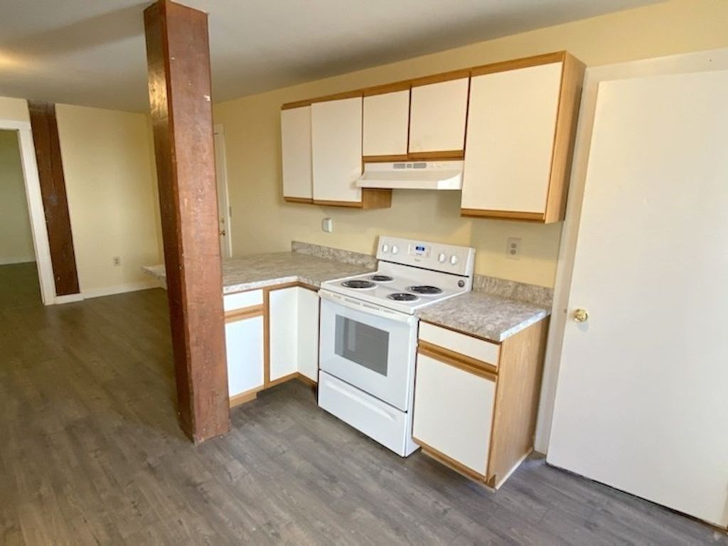 79 Hawley St B, Northampton, MA 01060