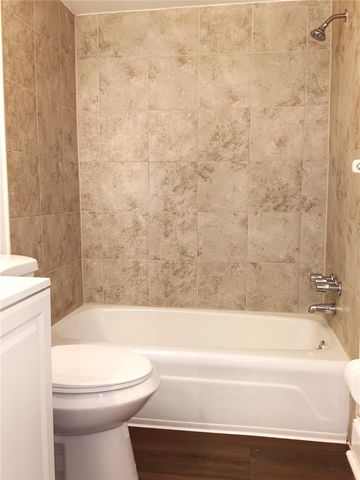 1260 70TH STREET N 7, St Petersburg, FL 33710