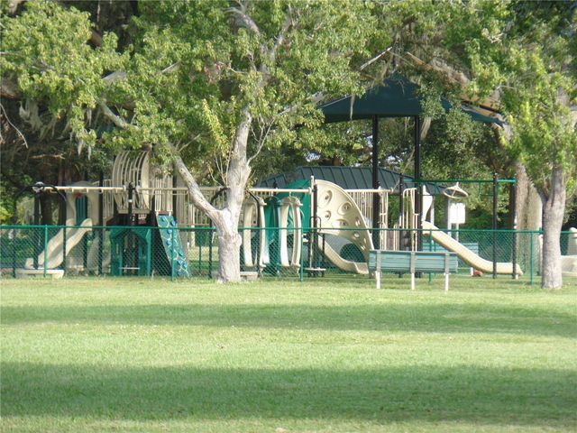 1260 70TH STREET N 7, St Petersburg, FL 33710