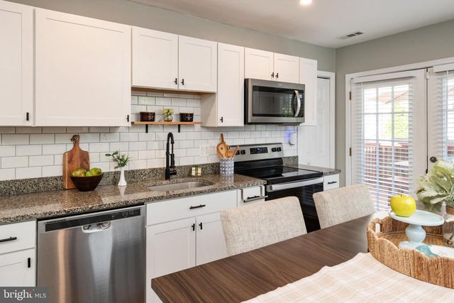 205 LINDEN AVE, Edgewater, MD 21037