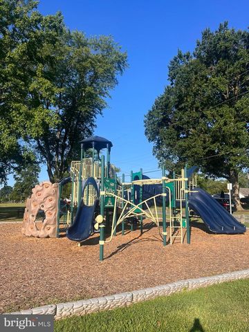 205 LINDEN AVE, Edgewater, MD 21037