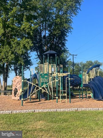 205 LINDEN AVE, Edgewater, MD 21037