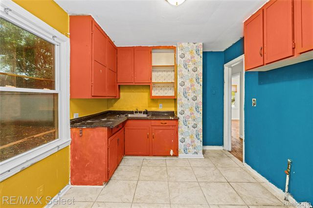 723 Waldman Avenue, Flint, MI 48507