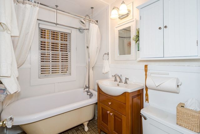 4 Gibbs St, Natick, MA 01760